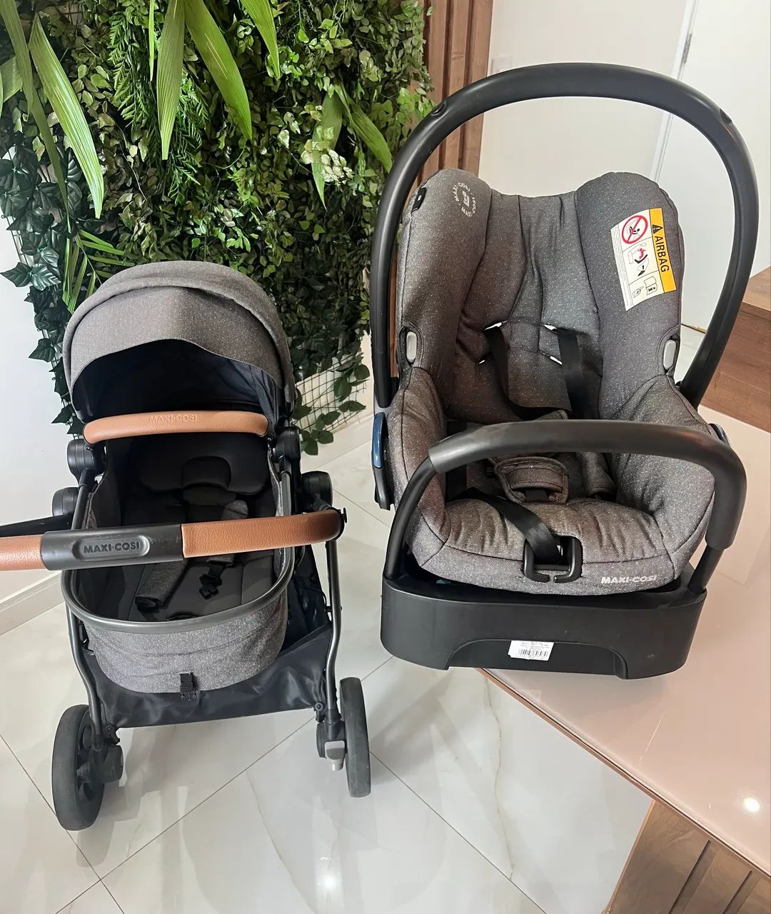 Carrinho + Bebê Conforto Maxi Cosi