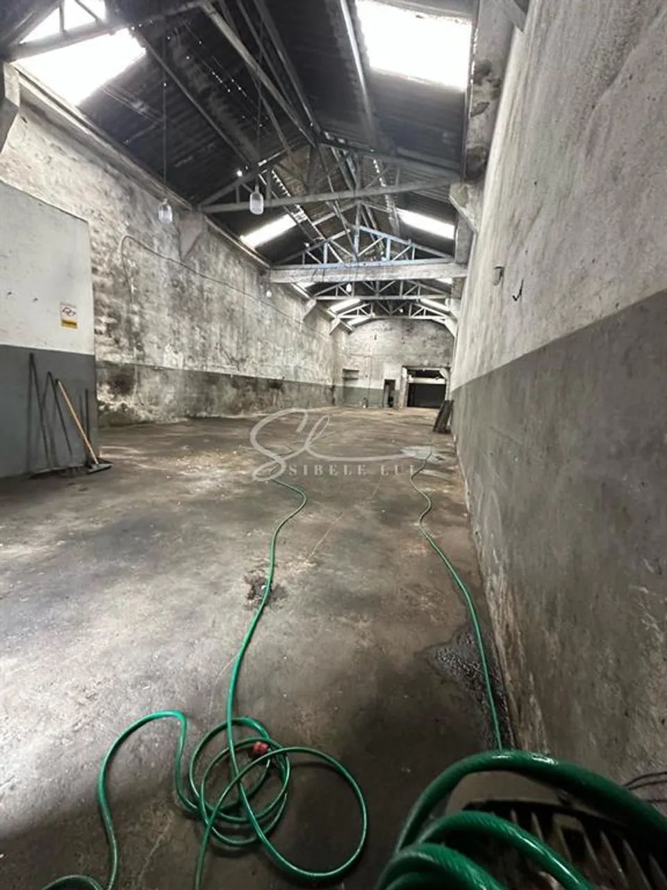 ALUGA-SE COMERCIAL NO MACUCO - SANTOS/SP