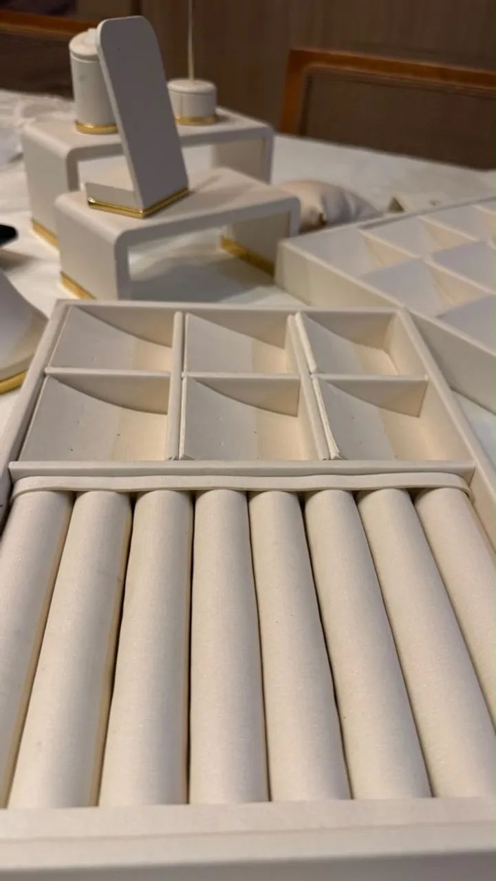 Vendo Expositor de Jóias