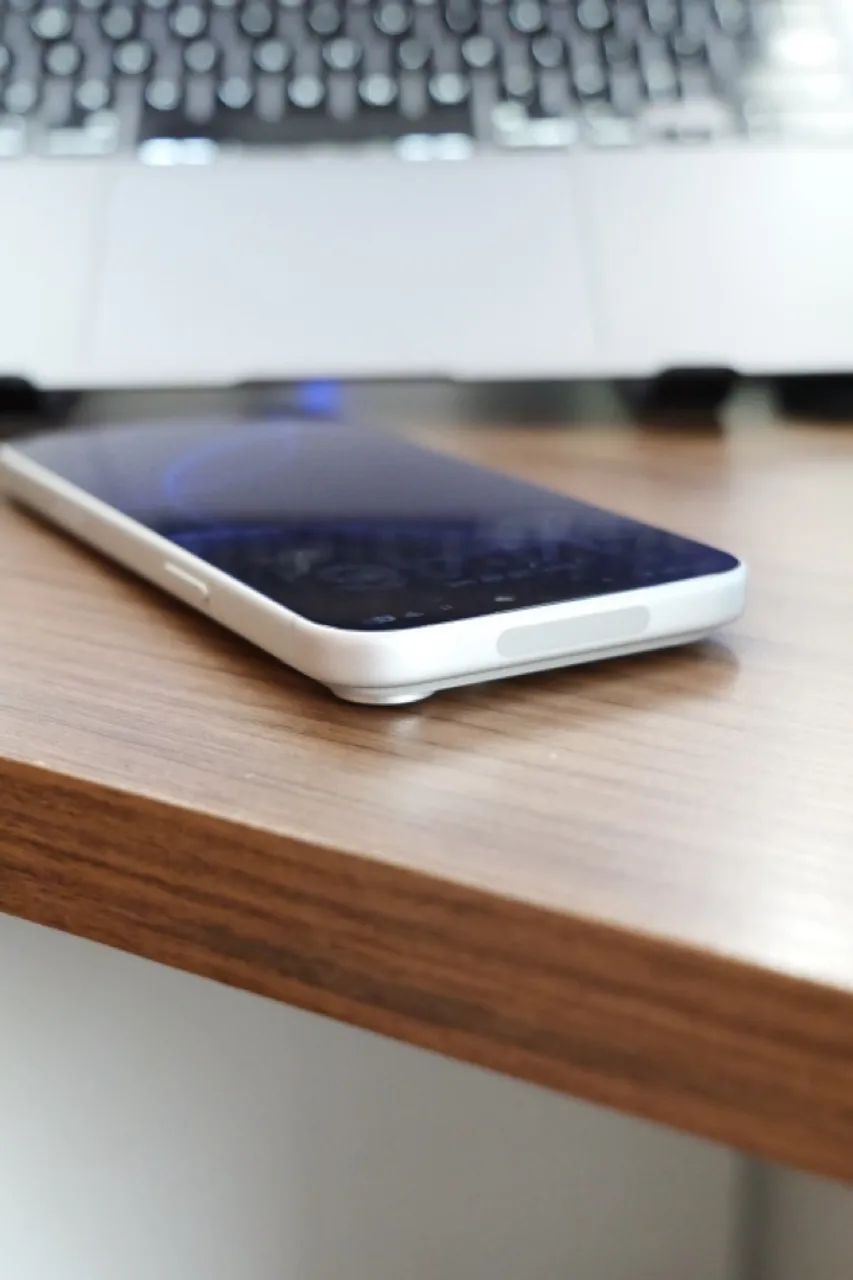 Vendo iphone 17 pro Max 256 silver - Foto 3