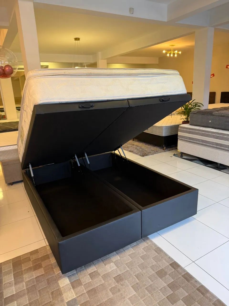Cama box Queen COM BAÚ E COLCHÃO USADO - Entrego!  - Foto 4