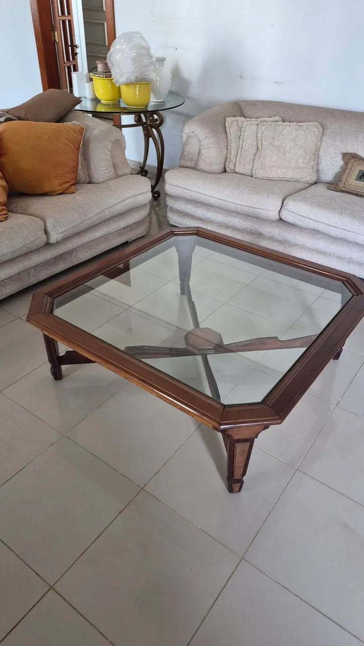 MESA DE CENTRO QUADRADA COM VIDRO