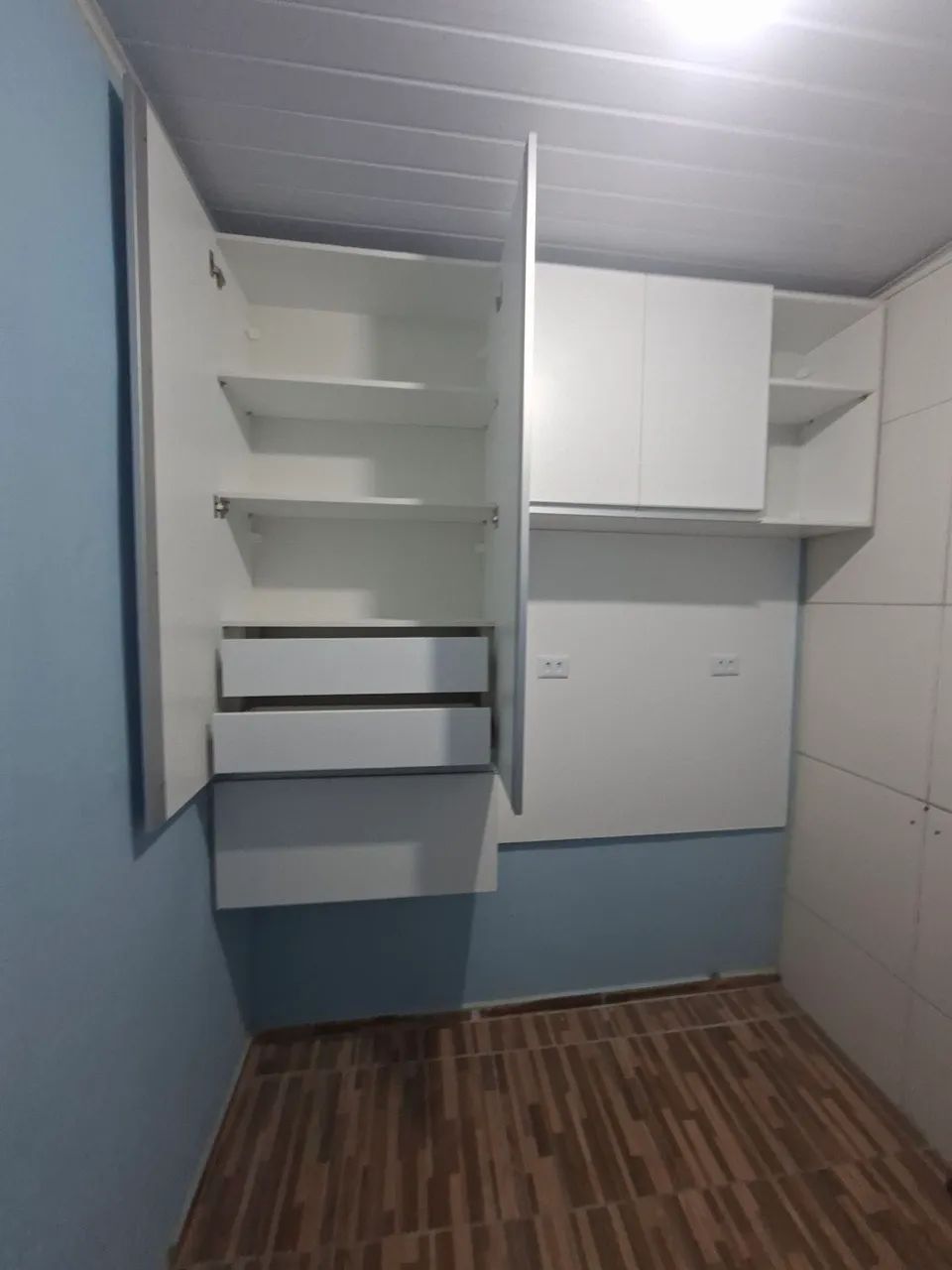 Fabricamos móveis planejados e fazemos estalação de portas ?  - Foto 2