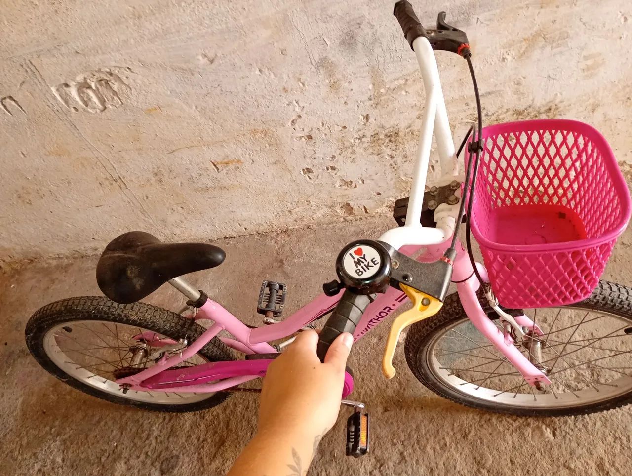 Bicicleta infantil aro 20 rosa - Foto 2