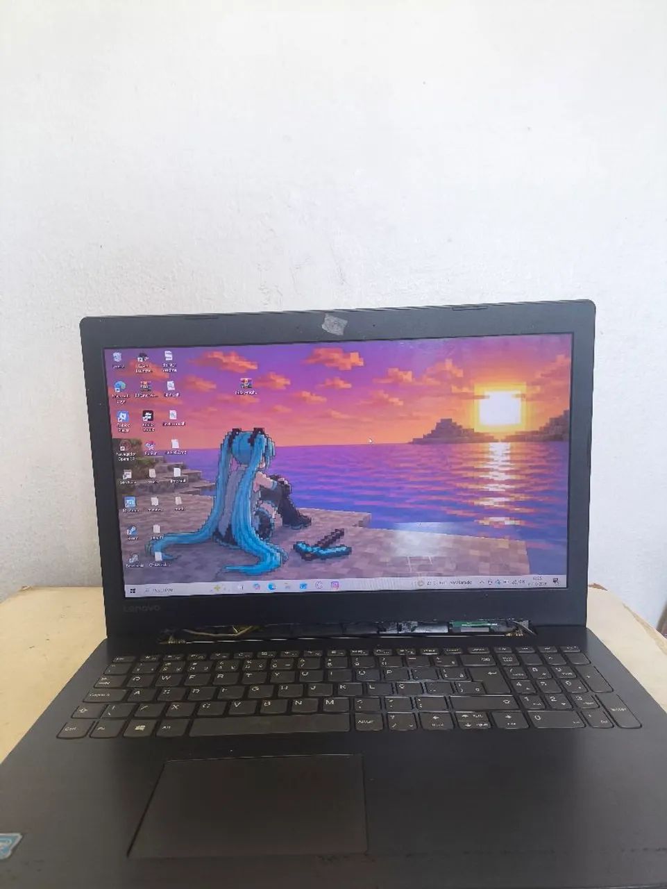 Notebook Lenovo com ssd, teclado e mouse 