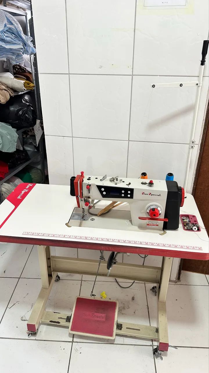 Vendo Máquina Reta Industrial Sun Special Seminova - Foto 2