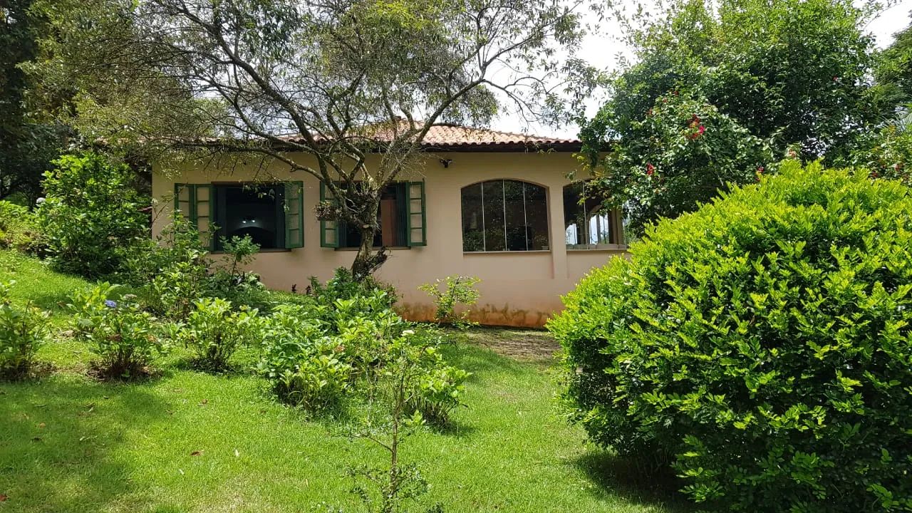 Compre Casa Campestre em Moeda-MG - Lindo pomar com Jabuticaba e muito mais! - Foto 4