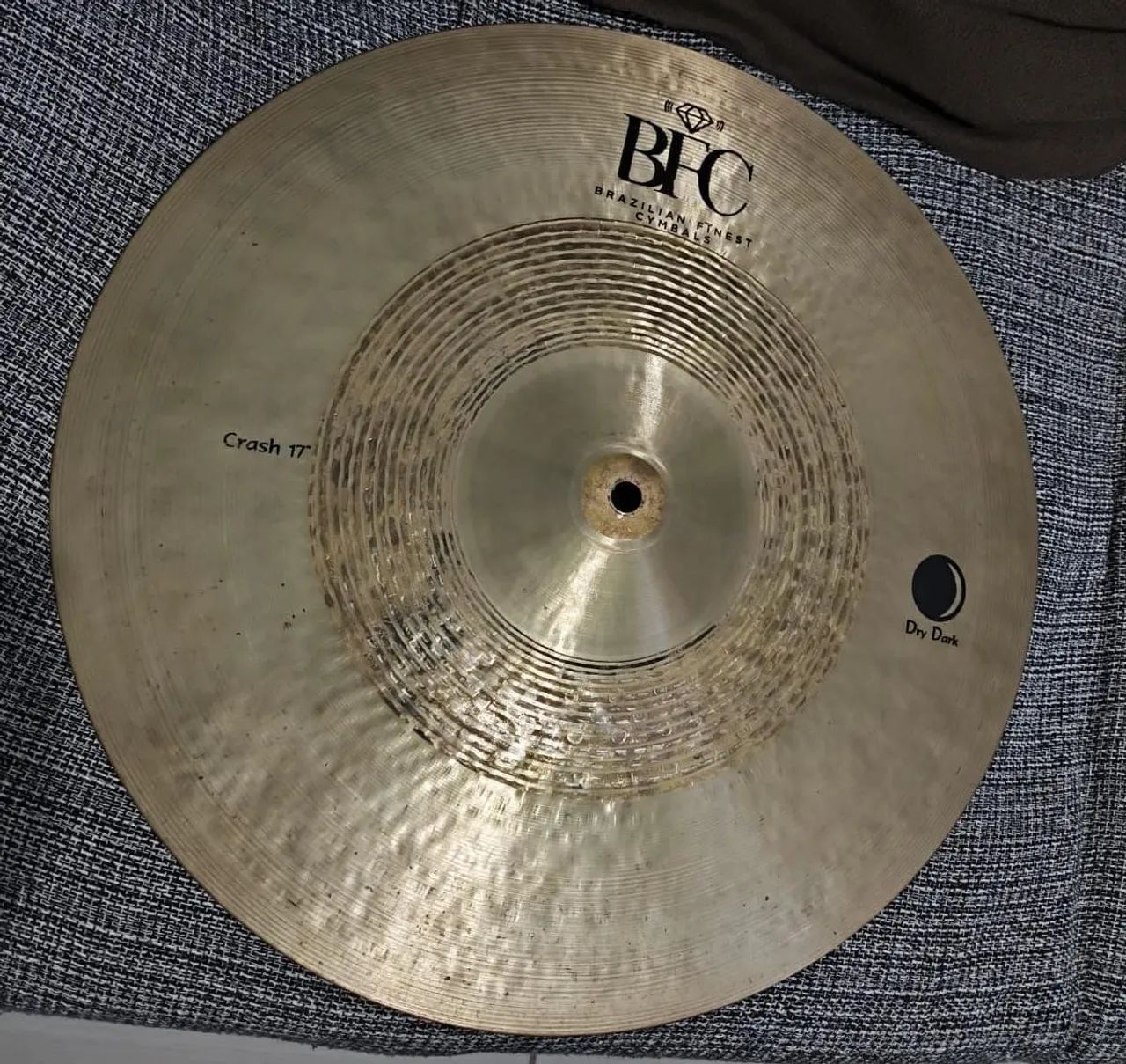 Prato BFC Crash 17" Polegadas Série Dry Dark B20 Bronze (Usado)