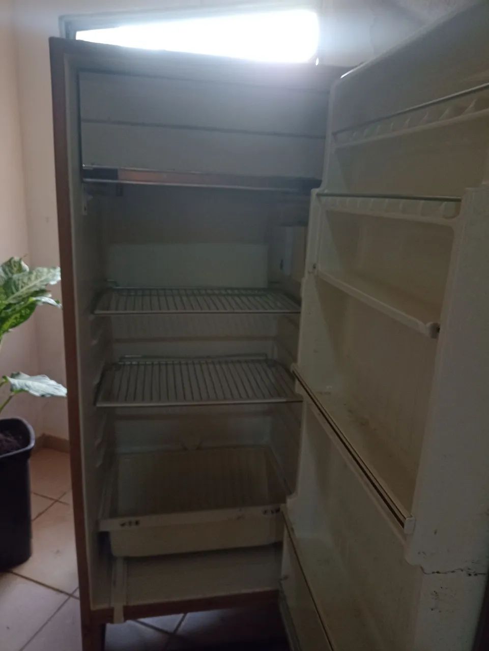 Geladeira Eletrolux marron  - Foto 4