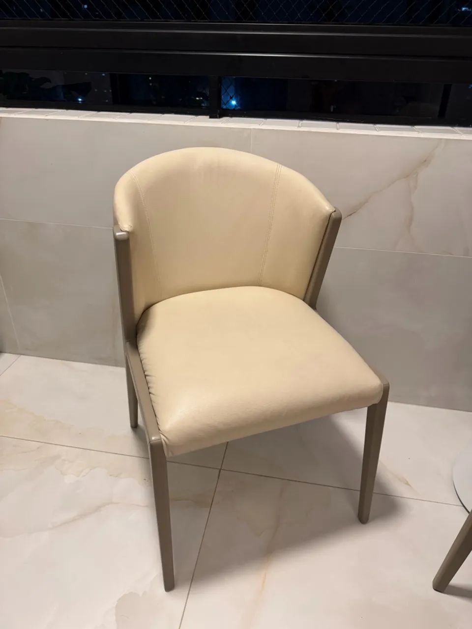 2 cadeiras  - Foto 2