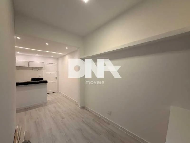 Kitnet/Conjugado : / Residencial / Botafogo