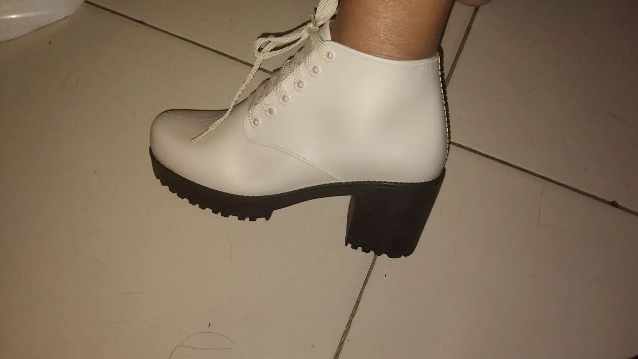 Bota feminina N 36 - Foto 4