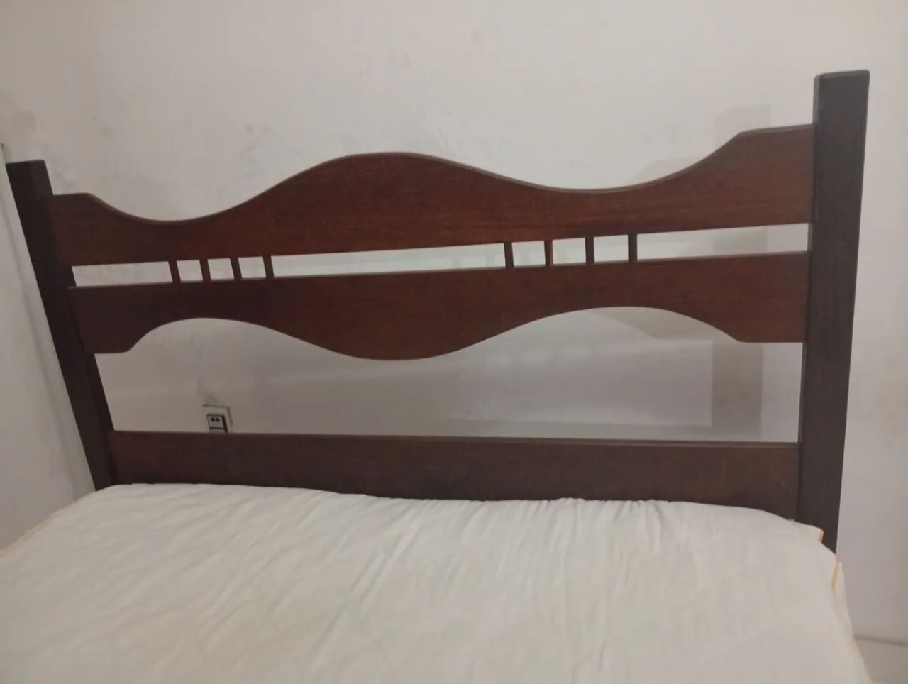 Cama em Madeira com colchão !! - Foto 3