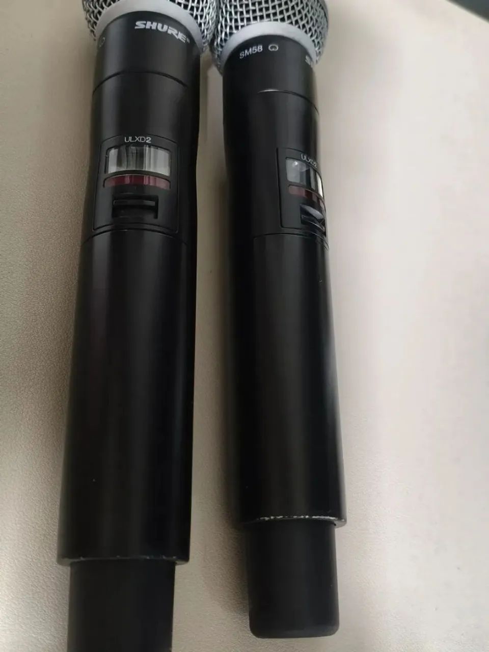 2 Microfones Sem Fio ULXD2 J50  - Foto 3