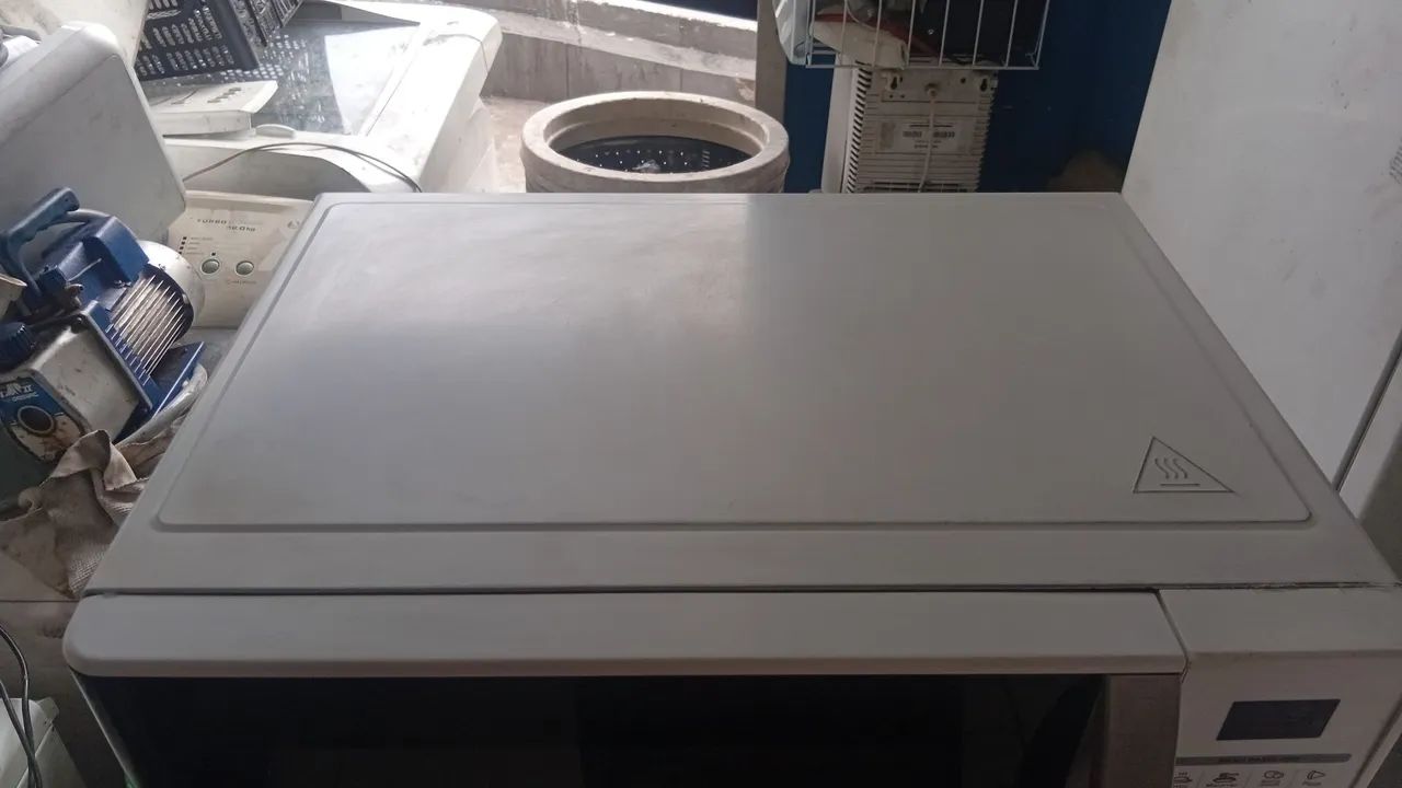 Microondas LG MS3052R 30L 127v - Foto 4
