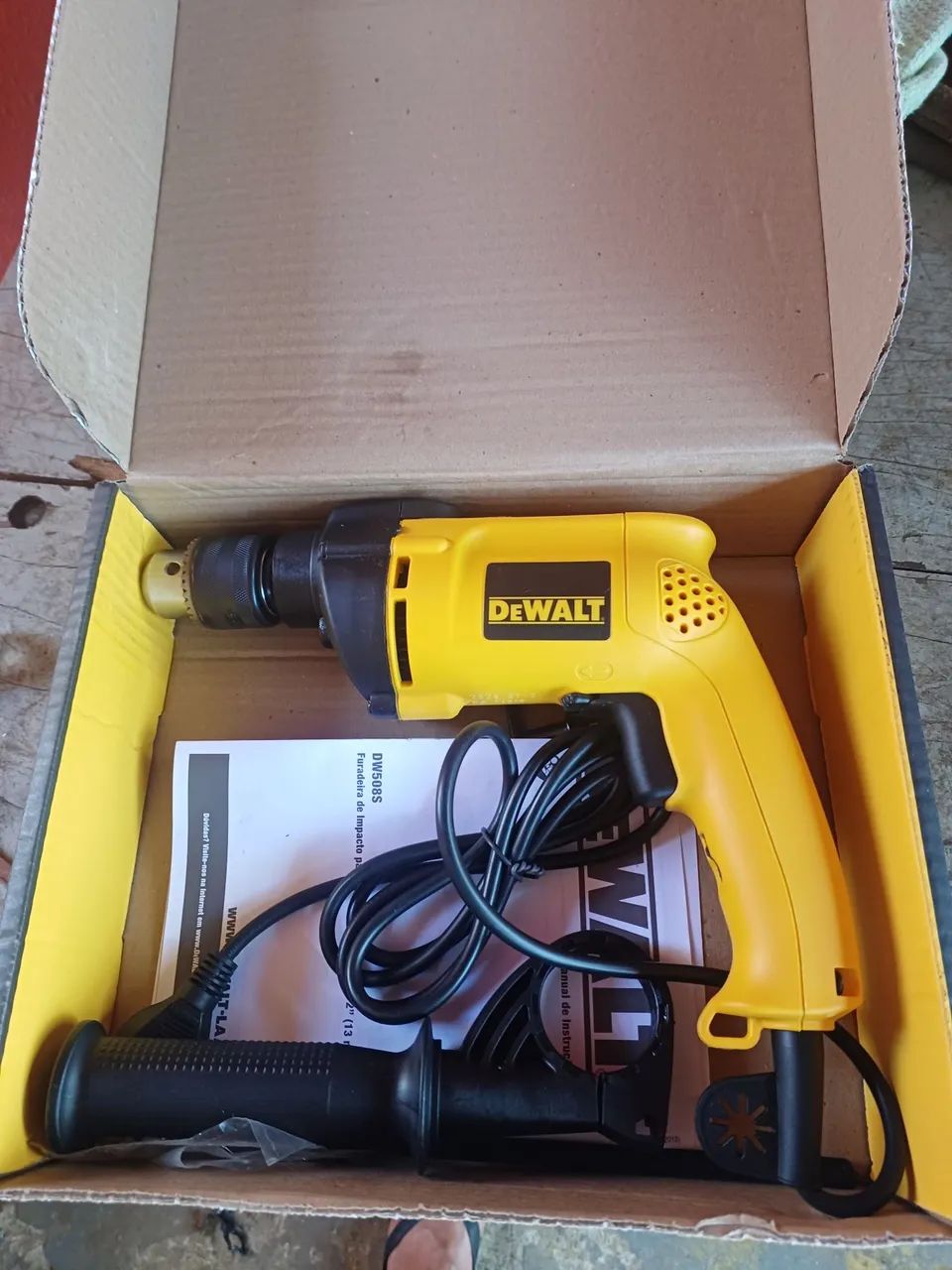 Furadeira e parafusadeira dewalt DW508S 850w 