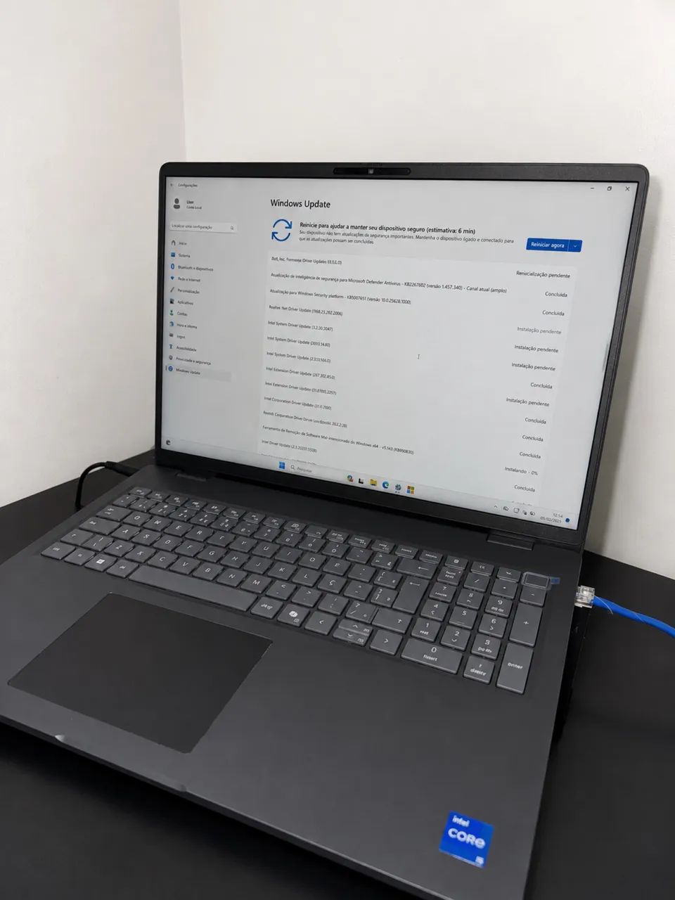 Dell Pro 16 PC16250 - Foto 2