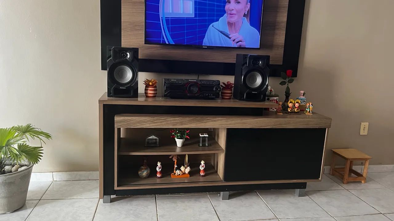 Painel com rack  - Foto 2