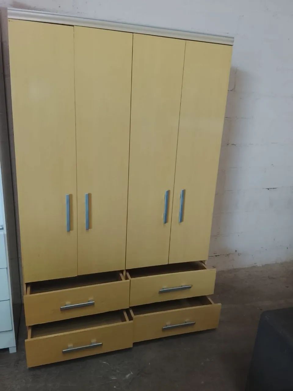 Guarda roupas USADO ENTREGA dentro de Uberlândia MG 