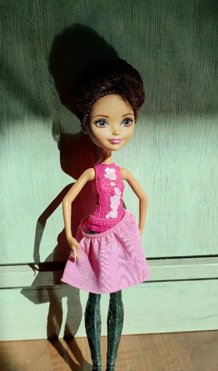 Boneca Ever After High bailarina original 