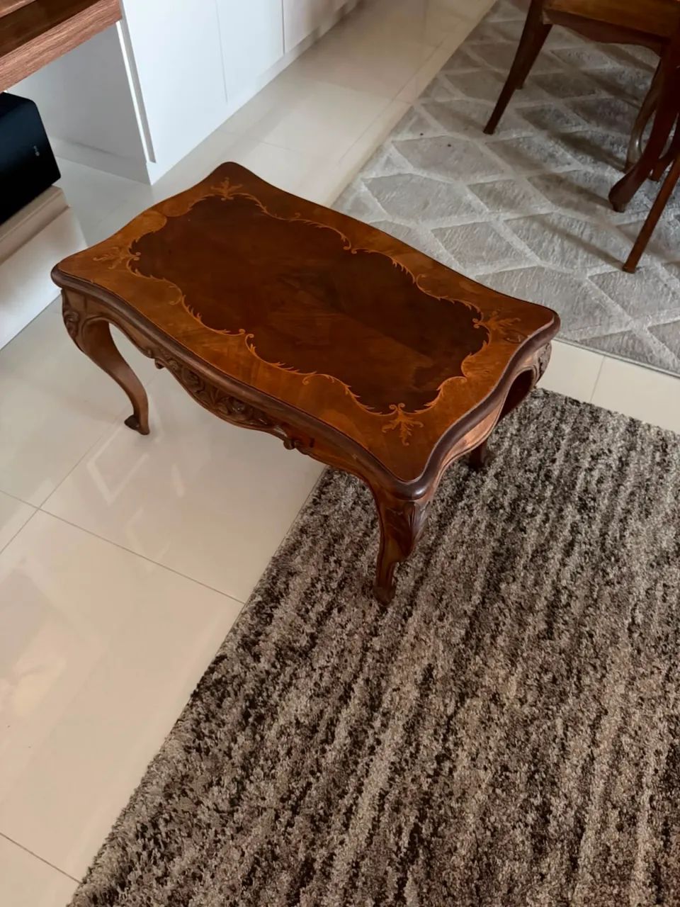 Mesa de cento em Marcheteria