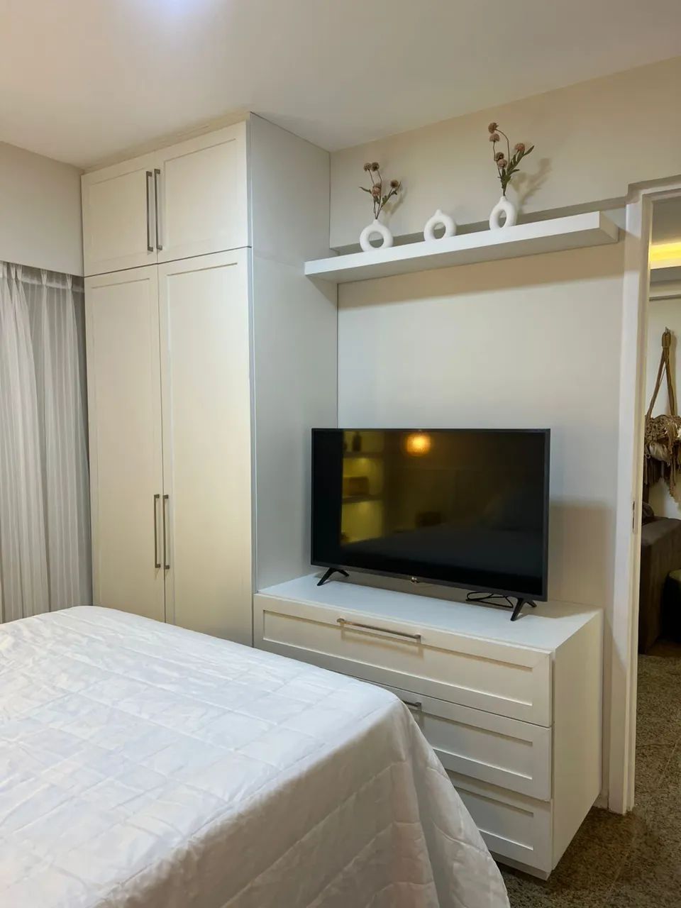 Flat mobiliado e decorado av beira mar - Foto 4