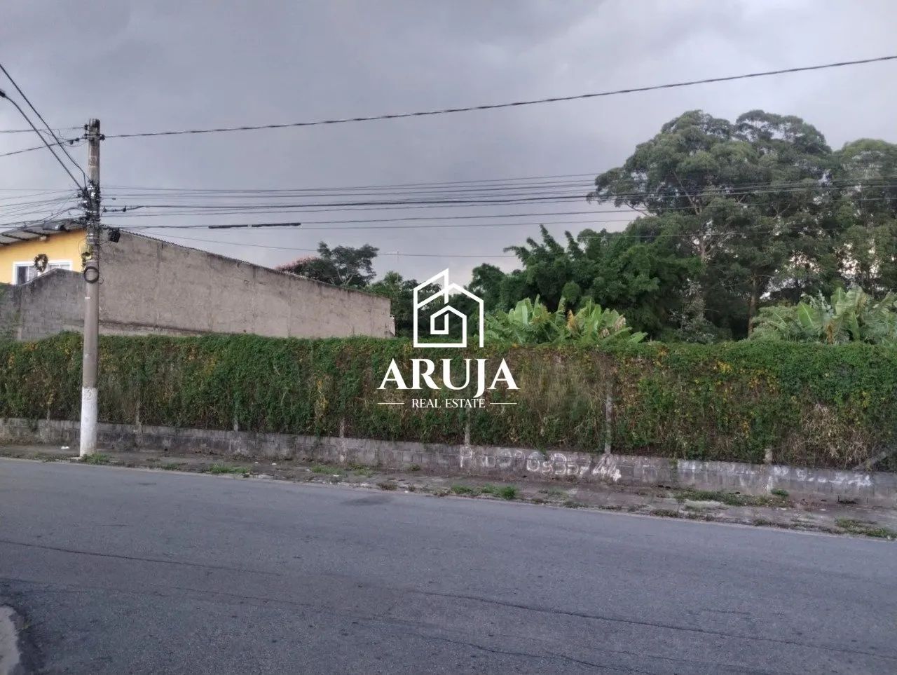 Terreno com 1.865 m² - Foto 2
