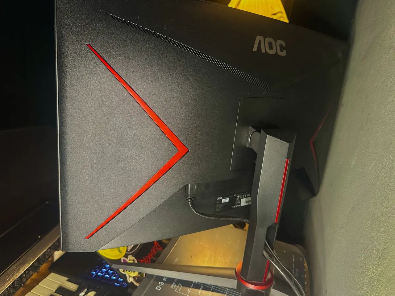 Monitor gamer curvo AOC 240Hz - Foto 3