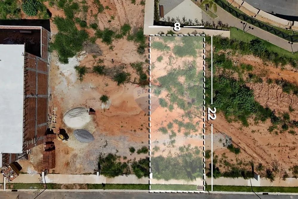 Terreno de 176m² - Condomínio Villagio Tunis - R$ 330.000,00