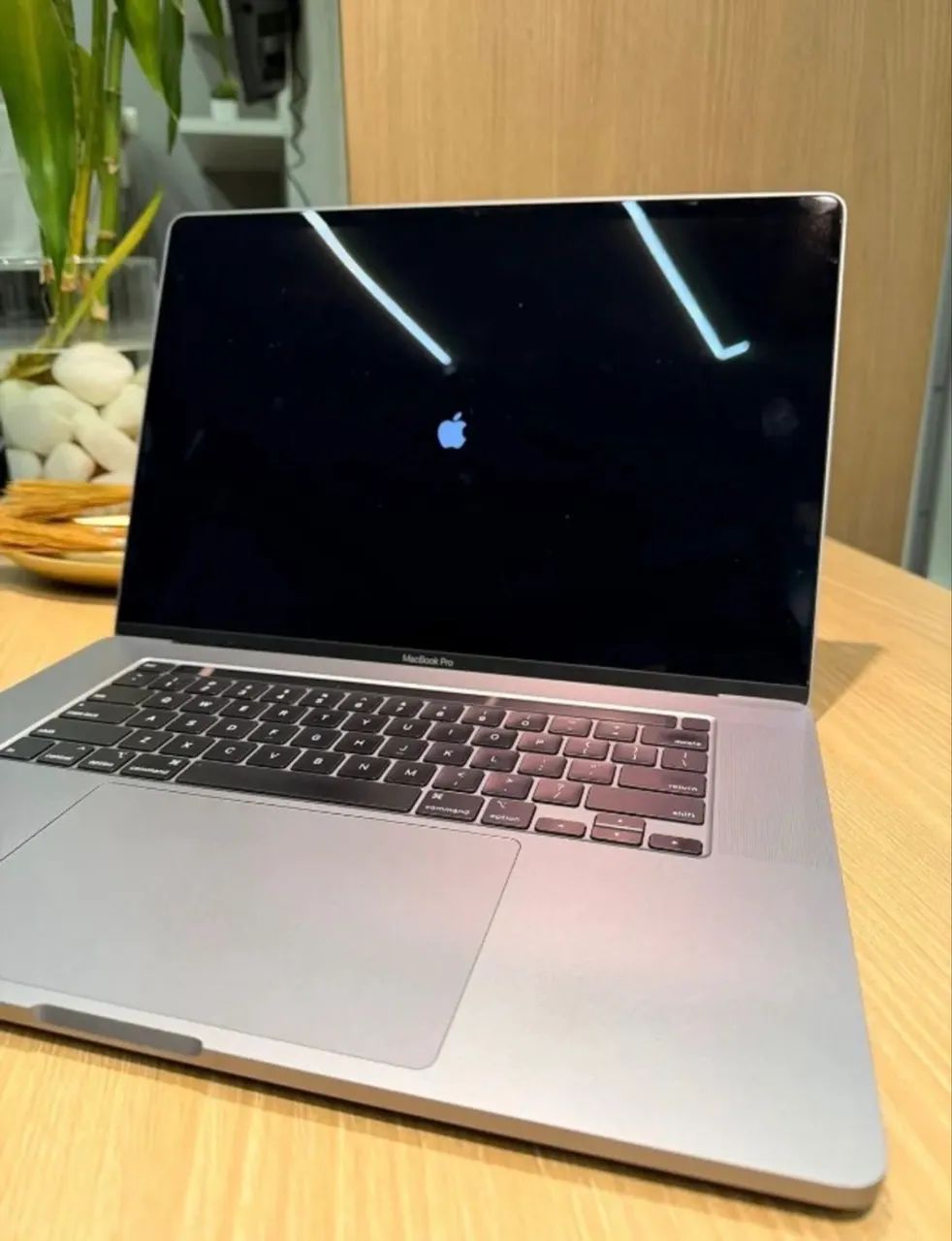 Macbook Pro 2019 i9 16Gb Ram 1TB SSD MT Novo! Tudo 100