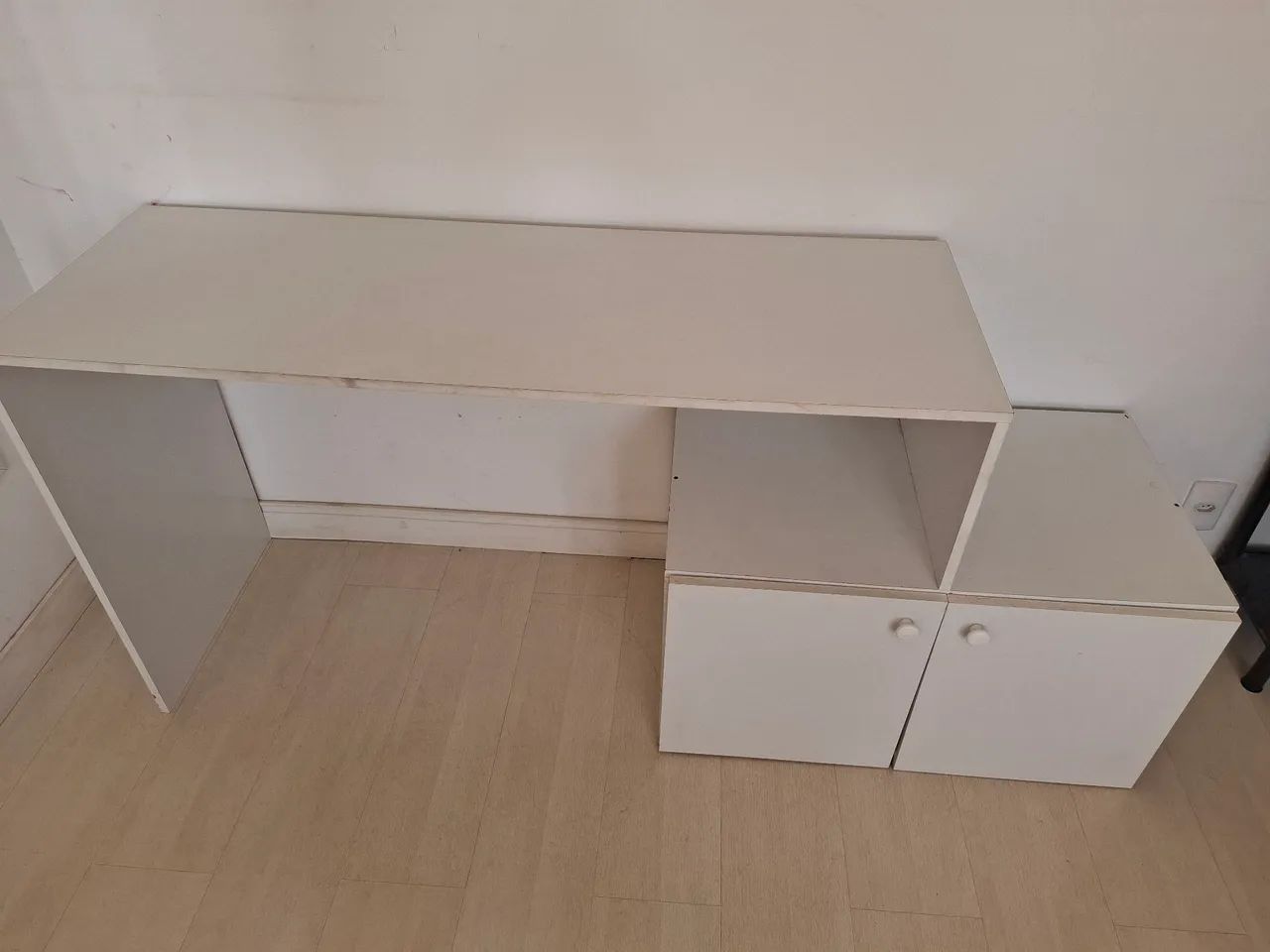 Escrivaninha em MDF