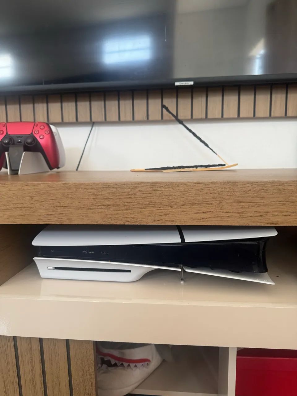 PlayStation 5 slim - Mídia física ( 2 controles+4 jogos físicos)