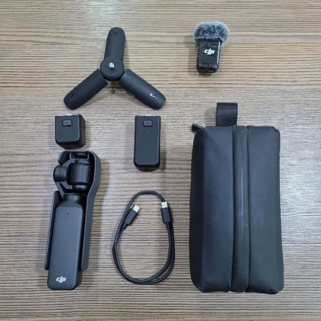 DJI Osmo Pocket 3 Creator Combo Câmera 4K com Microfone e Acessórios