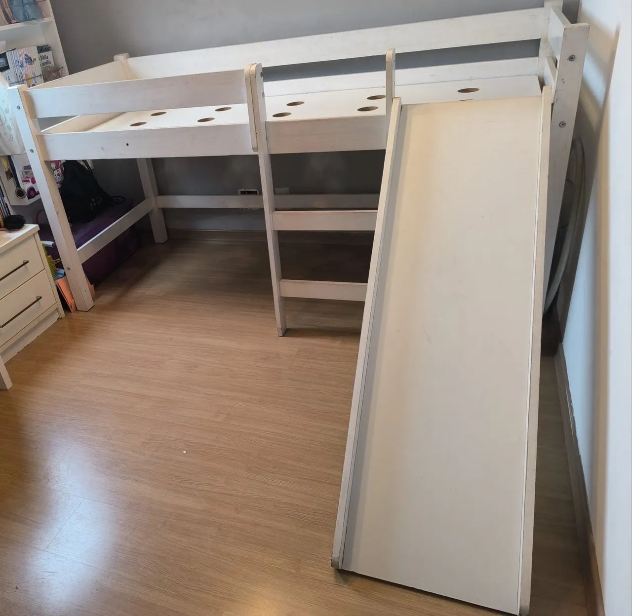  Cama Infantil Elevada com Escada e Escorregador removível