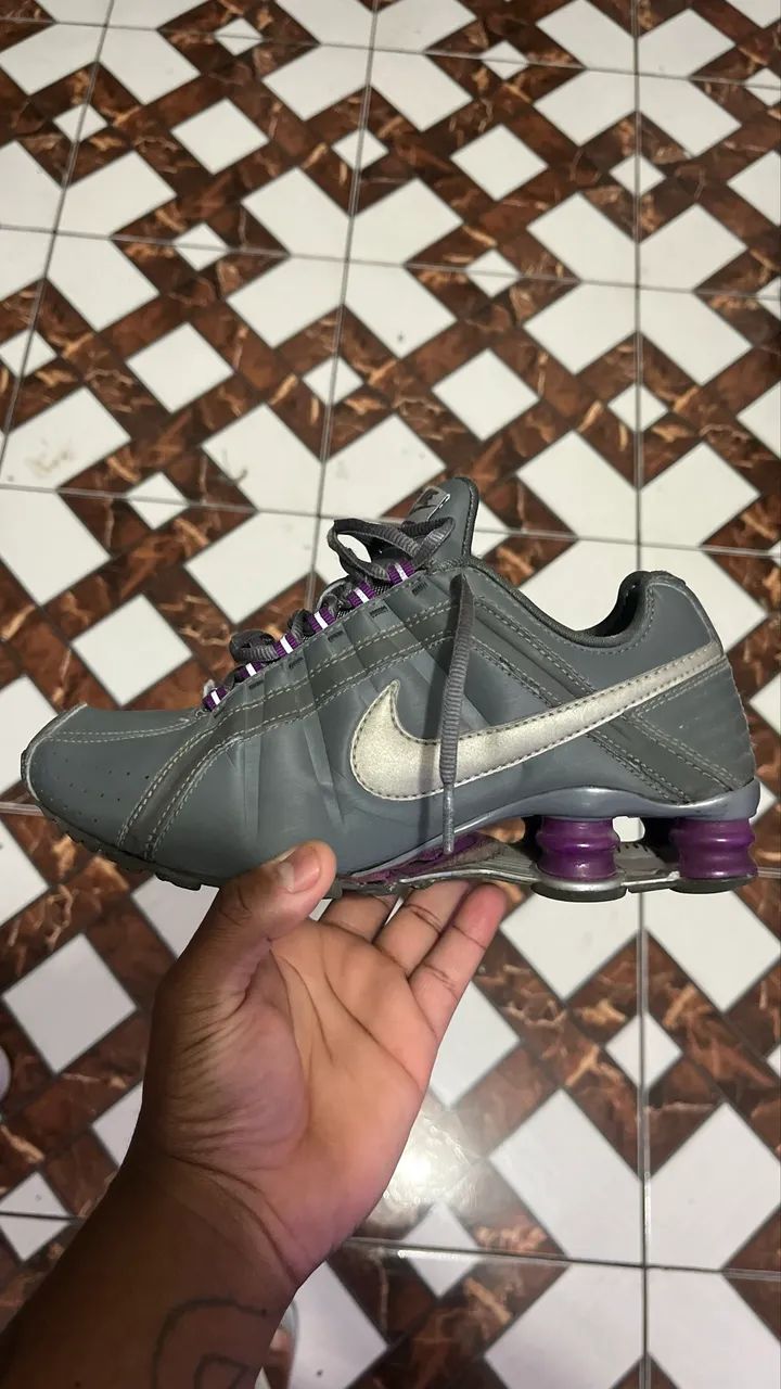 Tênis Nike Shox TAM 38