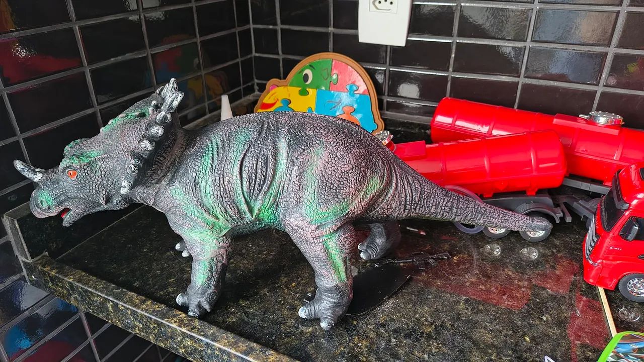 Dinossauro de borracha  - Foto 3