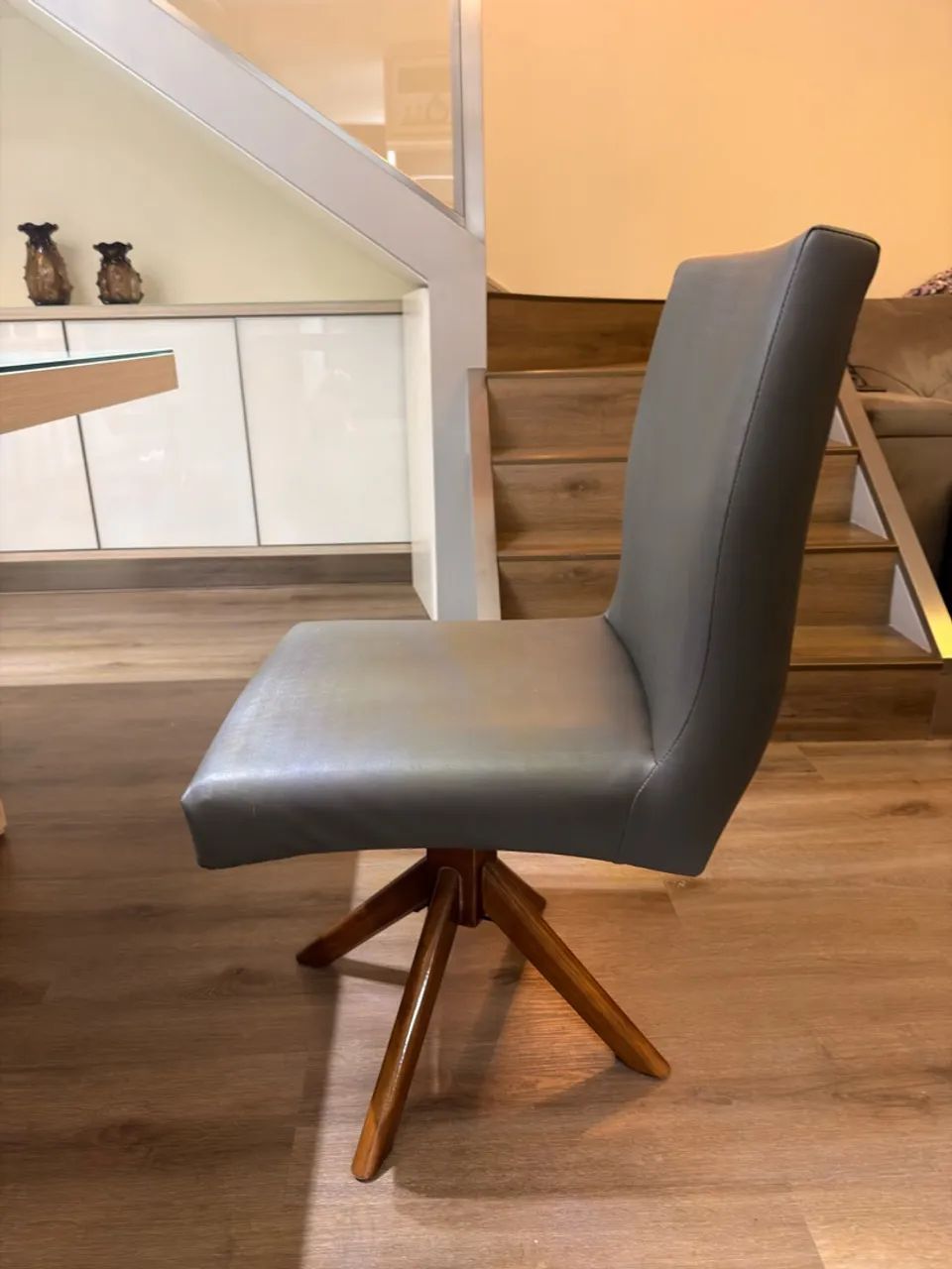 VENDO 5 CADEIRAS PARA MESA DE JANTAR  - Foto 3