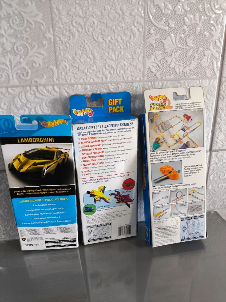 3 sets hot Wheels, Ferrari, Porsche, Lamborghini - Hobbies e