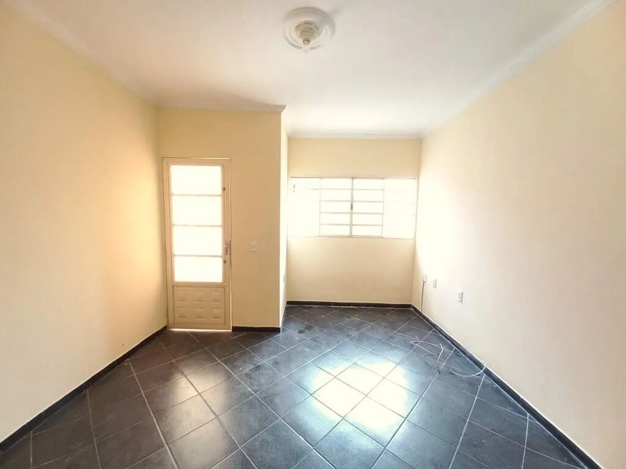 Casa 3 quartos com 110 m² no Jardim Lagoa Nova
