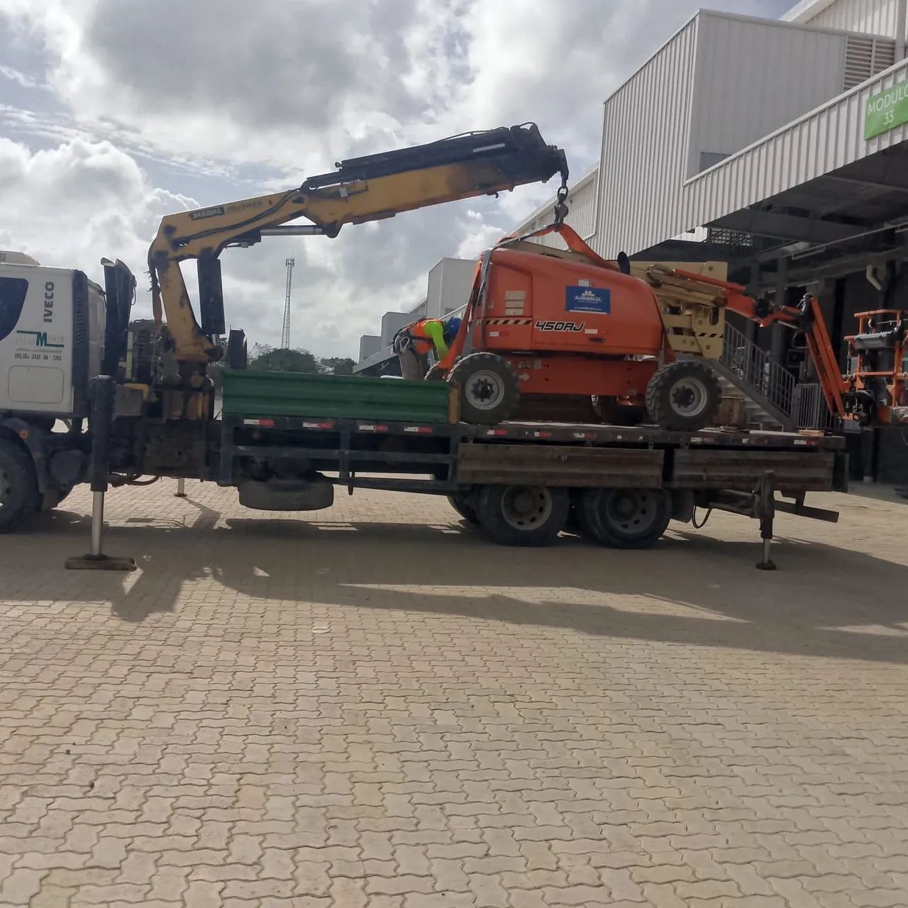 Iveco Tector com Munck Madal 10 ton - Foto 3