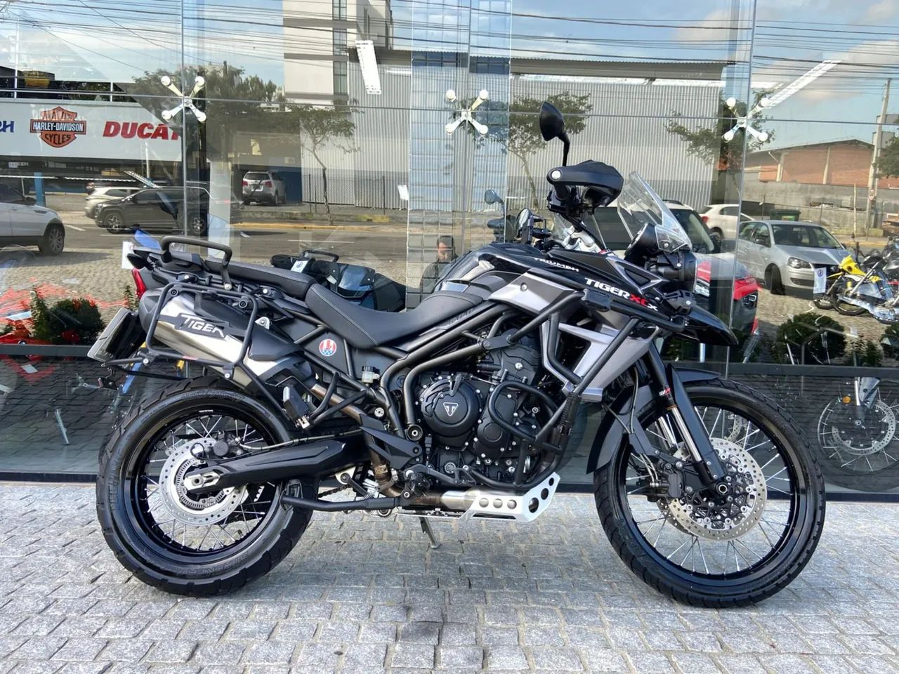 tdfブラック38 Triumph 800 XCX 2016 - 1502131061 | OLX