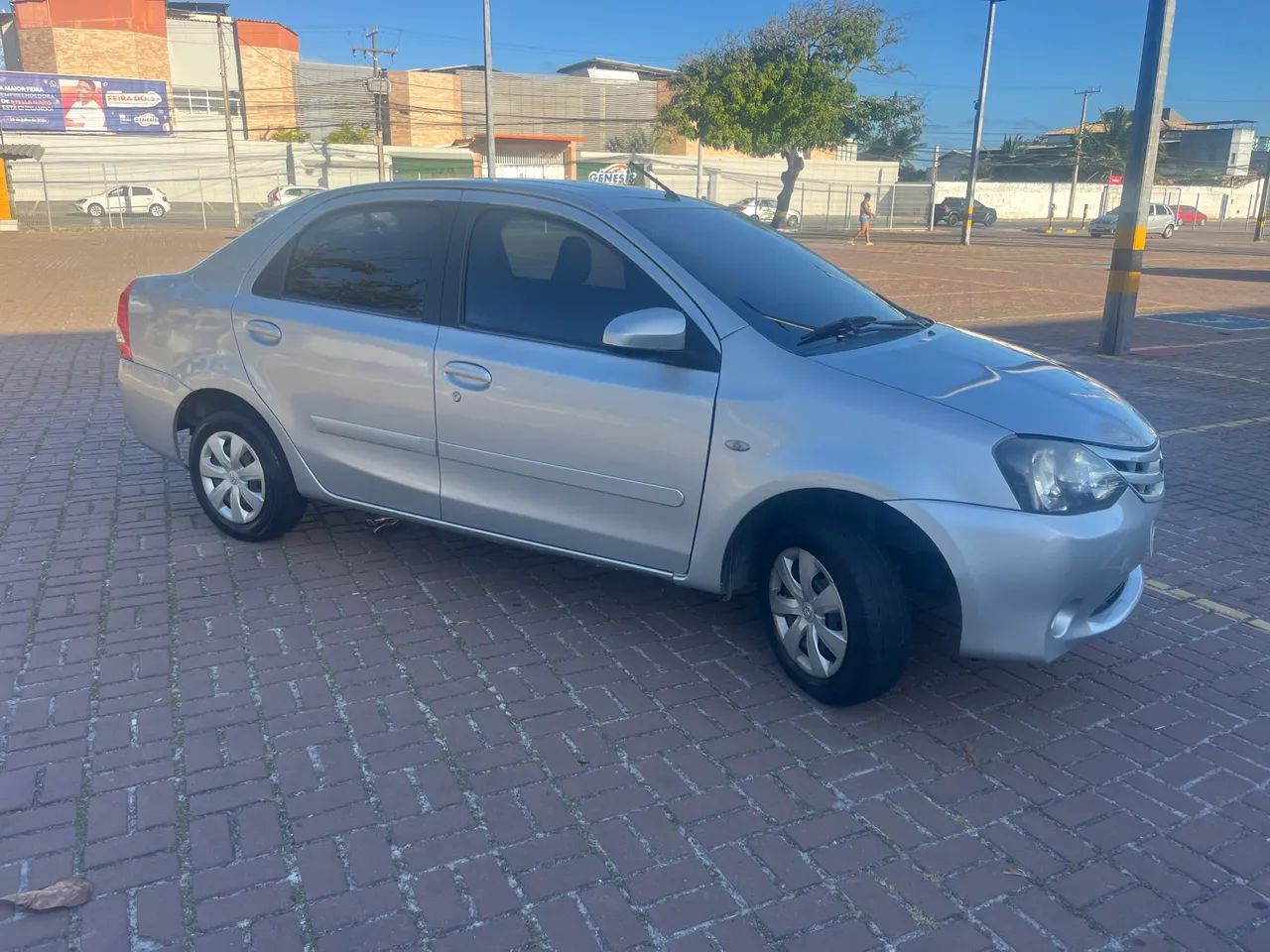 Toyota Etios ETIOS XS SEDAN1.5 FLEX 16V 4P MEC. 2014