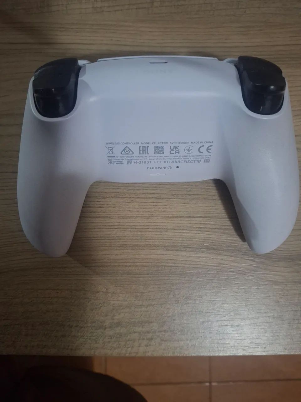 Dualsense PS5 + Base de Carregamento - Foto 2