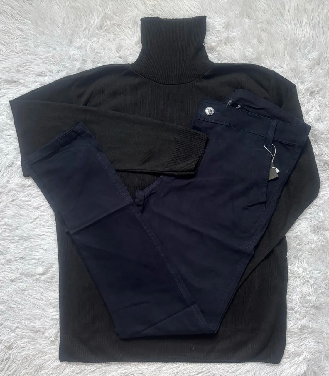 Kit Suéter Gola Alta e Calça Sarja 