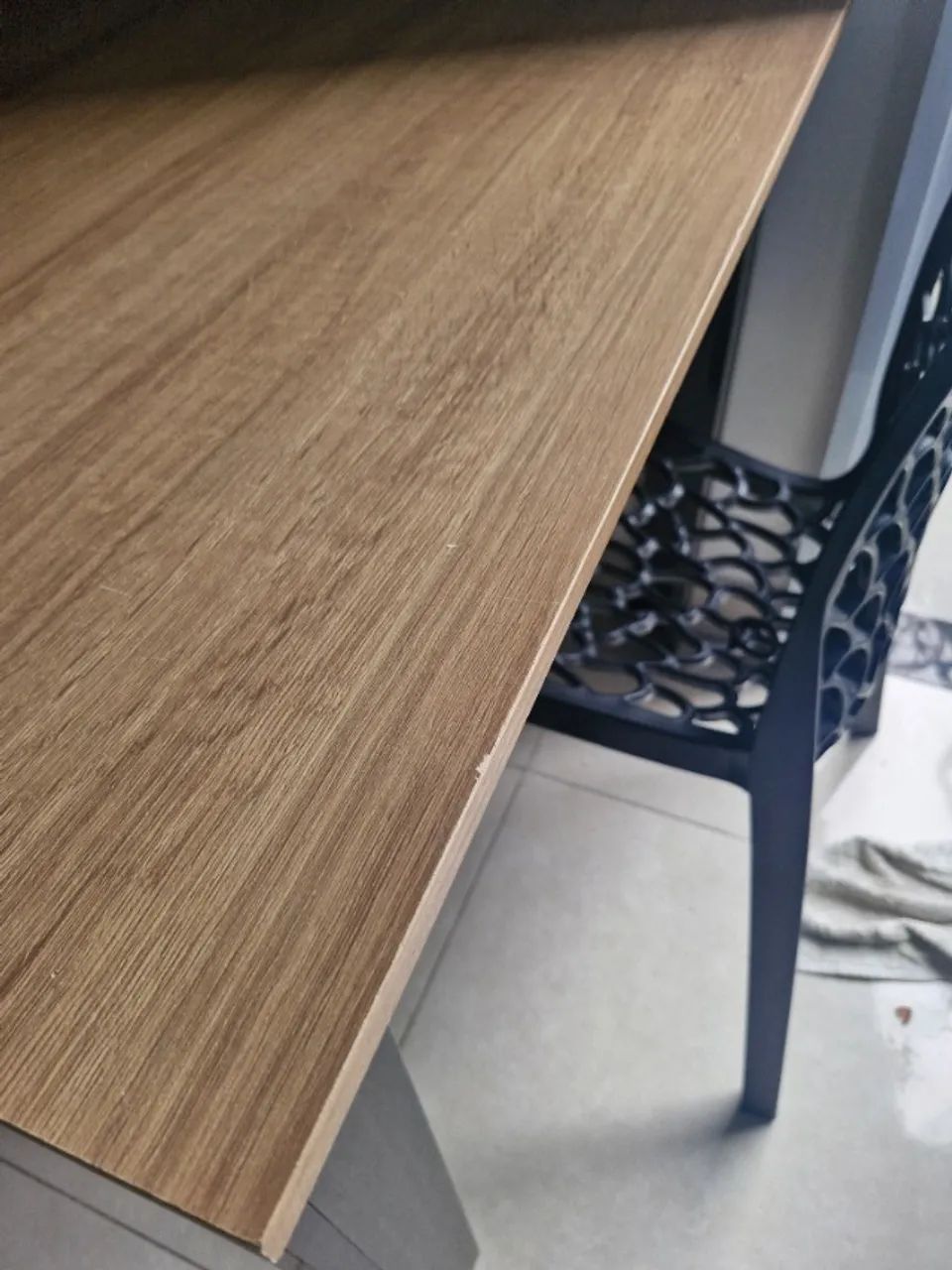 Mesa de jantar 4 lugares quadrada 90x90 com 2 cadeiras  - Foto 3