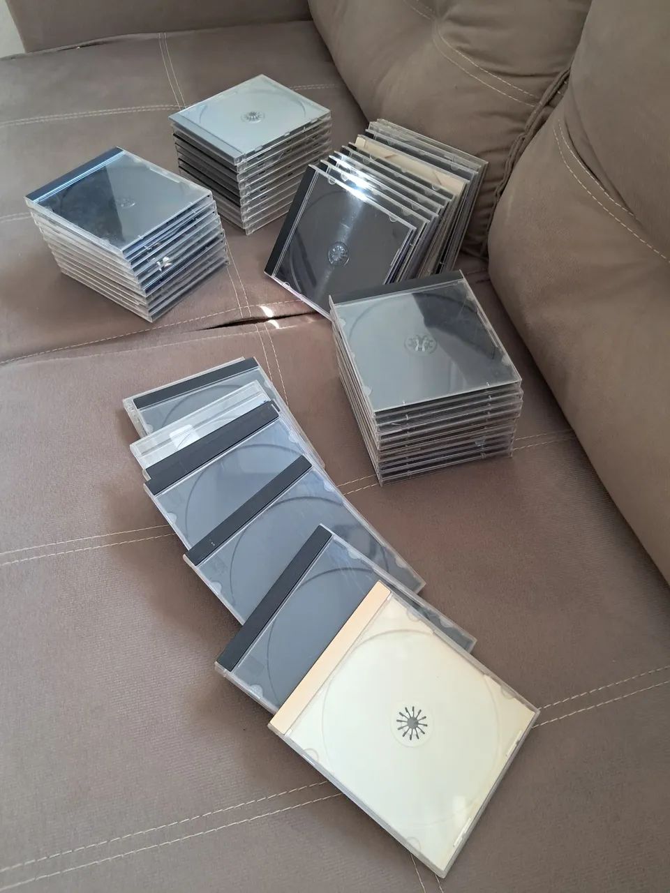 Lote 50 Estojos Capas de Acrílico para CDs - Foto 3