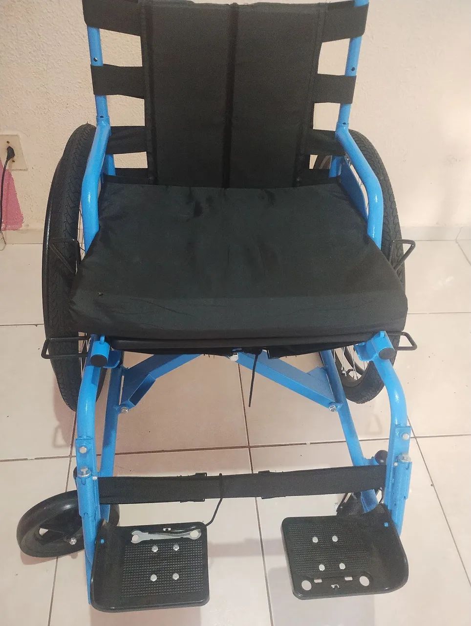 Cadeira de rodas nova 65562816431617121