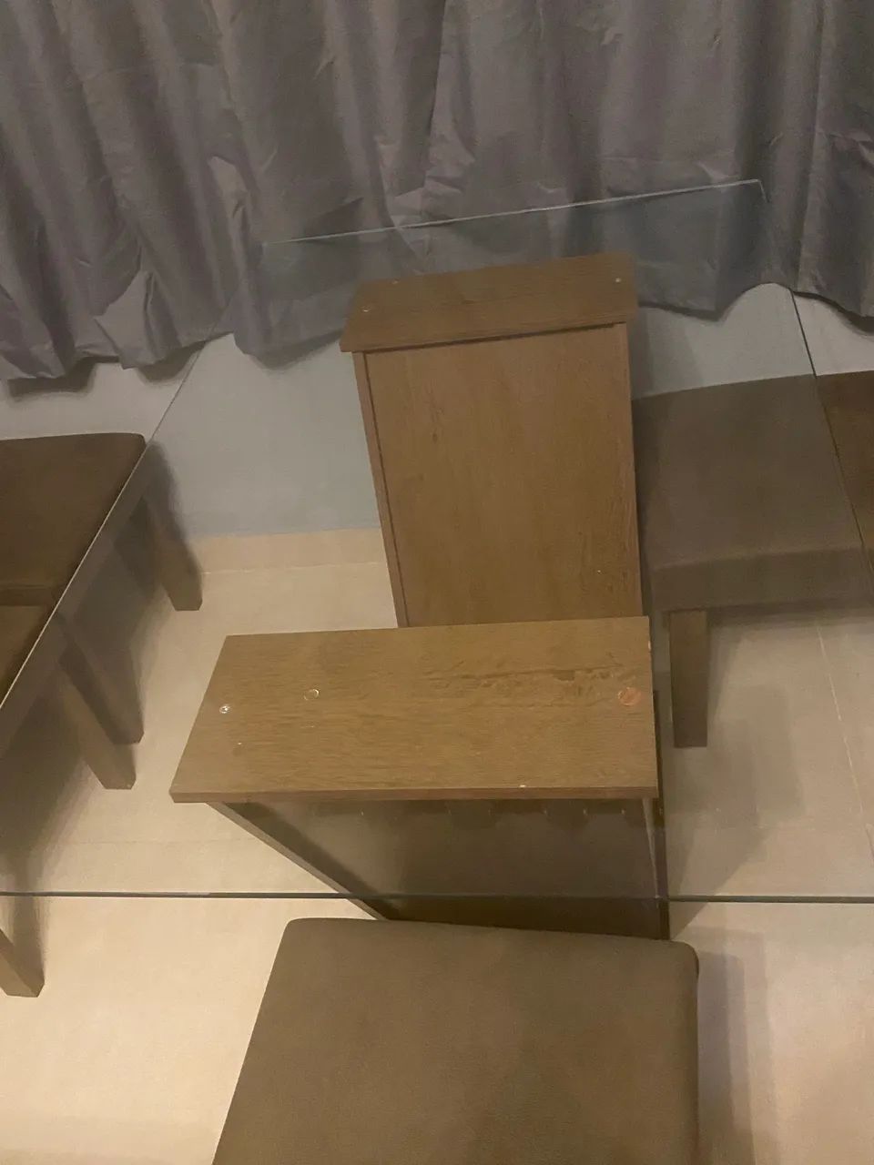 Vendo jogo de mesa de vidro com 4 cadeiras  - Foto 3