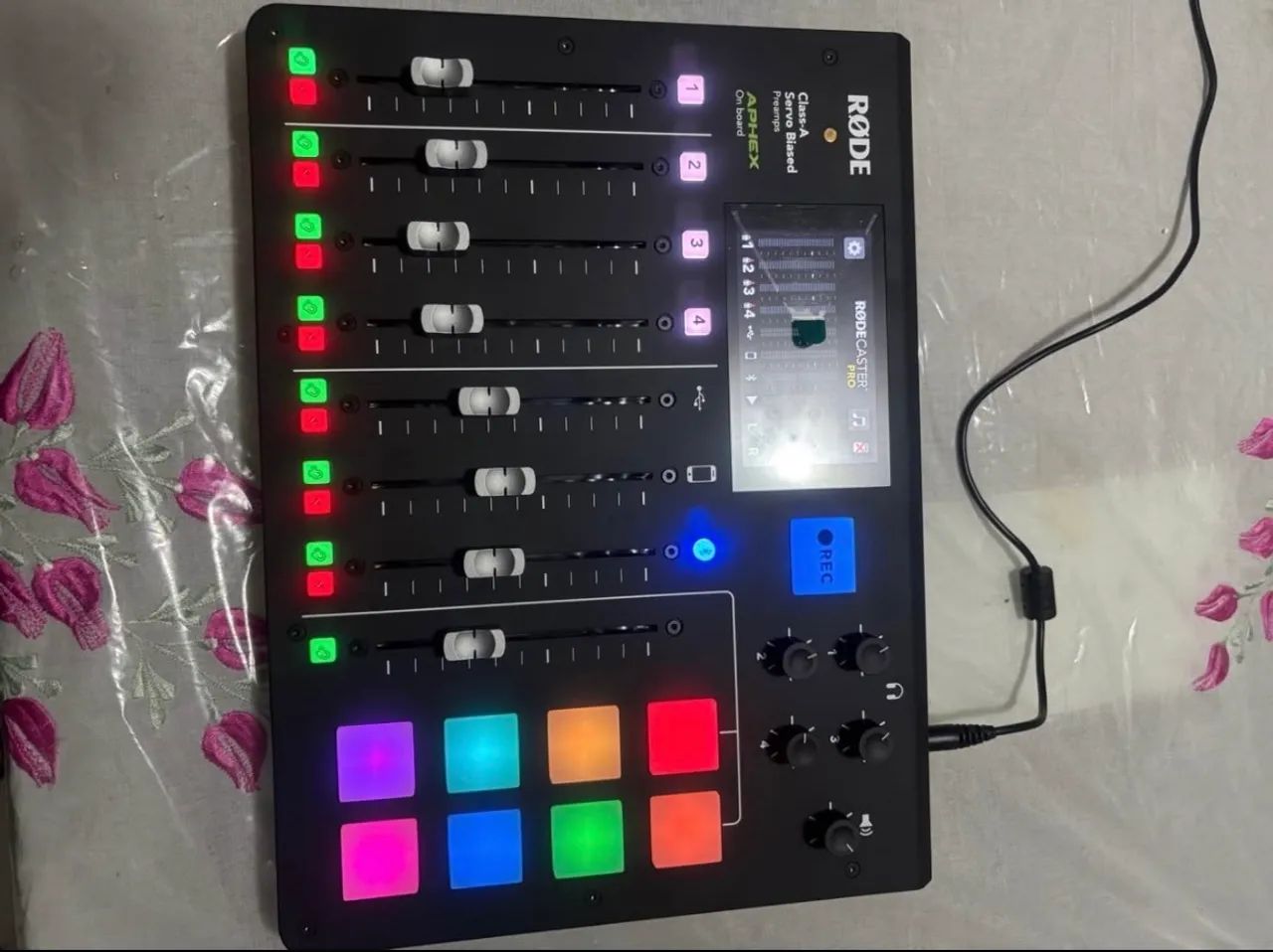 Mesa digital RODE CAST NOVA  - Foto 4