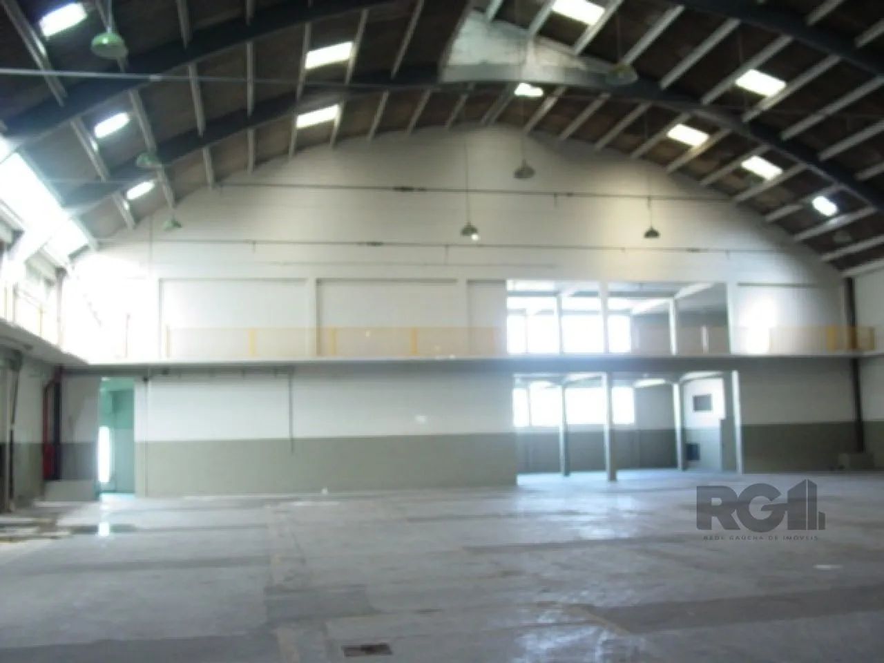 Edifício Comercial para Aluguel no Bairro Floresta com Área de 3500m² disponíveis - Foto 5